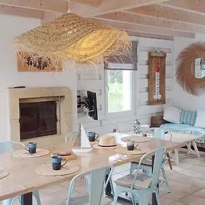 L ' Escale 300 M à Pied Des Plages Hébergement de vacances